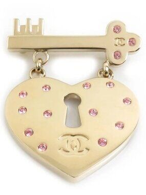 Auth CHANEL Heart Lock & Key Brooch Gold/Pink Metal/Rhinestone - e61672a